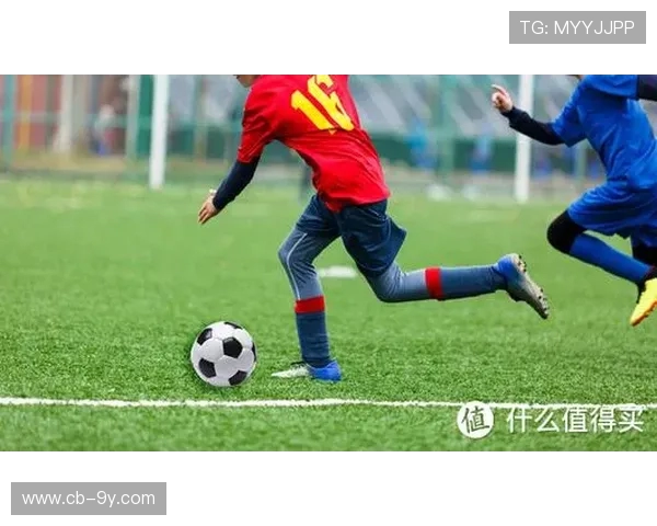 刚开始踢足球时需要注意的关键事项和实用技巧总结 刚开始踢足球时需要注意的关键事项和实用技巧总结