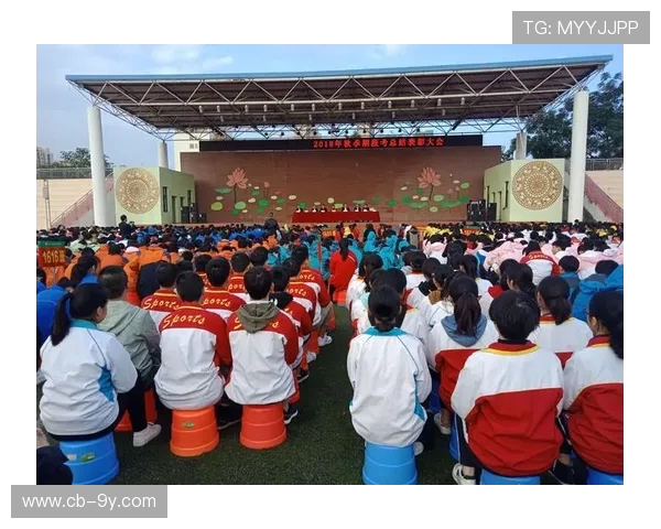 小足球杜康以热爱为名书写绿茵梦想点燃青春奋斗激情